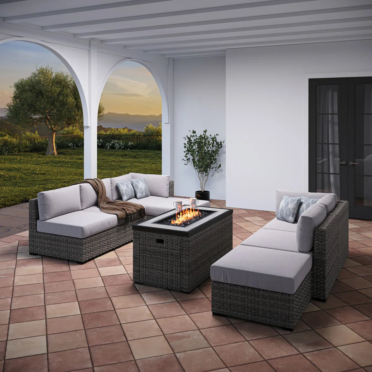 SunVilla Dorian 8-piece Modular Outdoor Seating Set