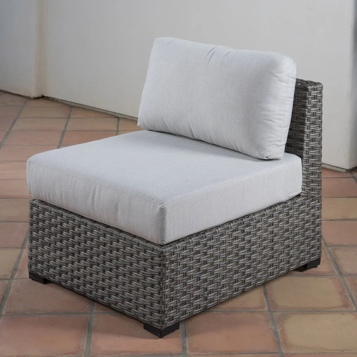SunVilla Dorian 8-piece Modular Outdoor Seating Set