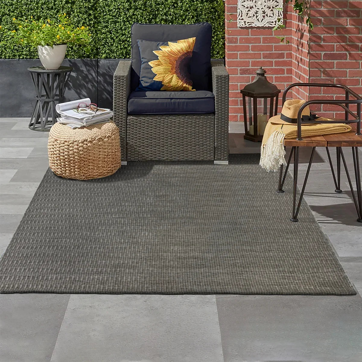 Mineral Springs Outdoor Area Rug Nantucket, Dark Gray