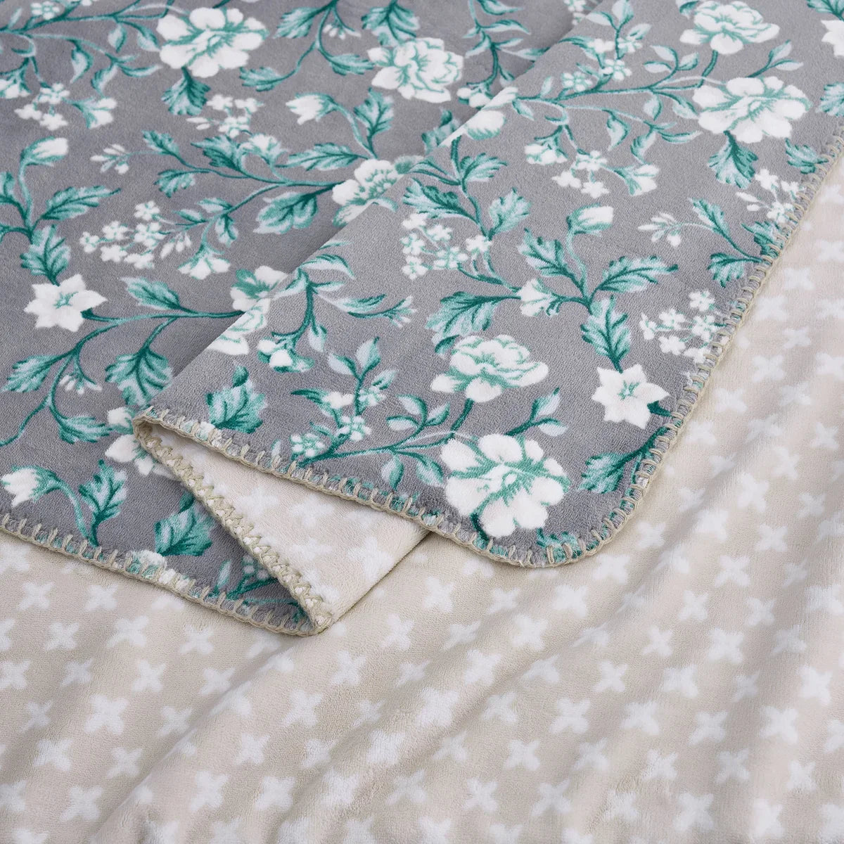 Casual Living Reversible Luxe Plush Throw