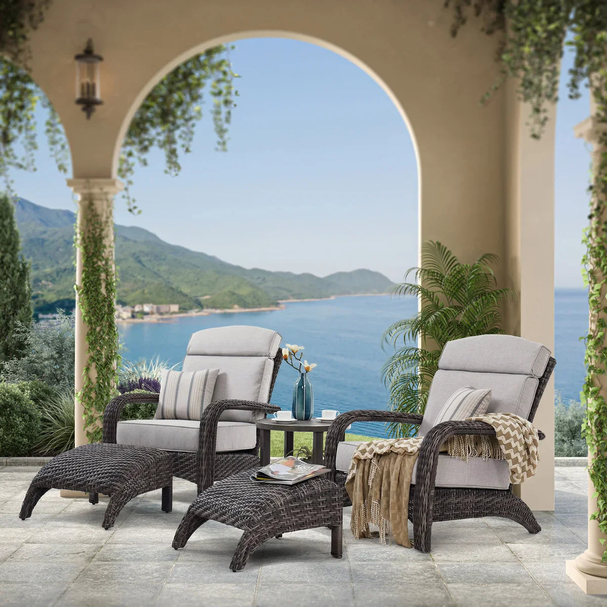 Grand Leisure Nogales 5-piece Outdoor Patio Seating Set