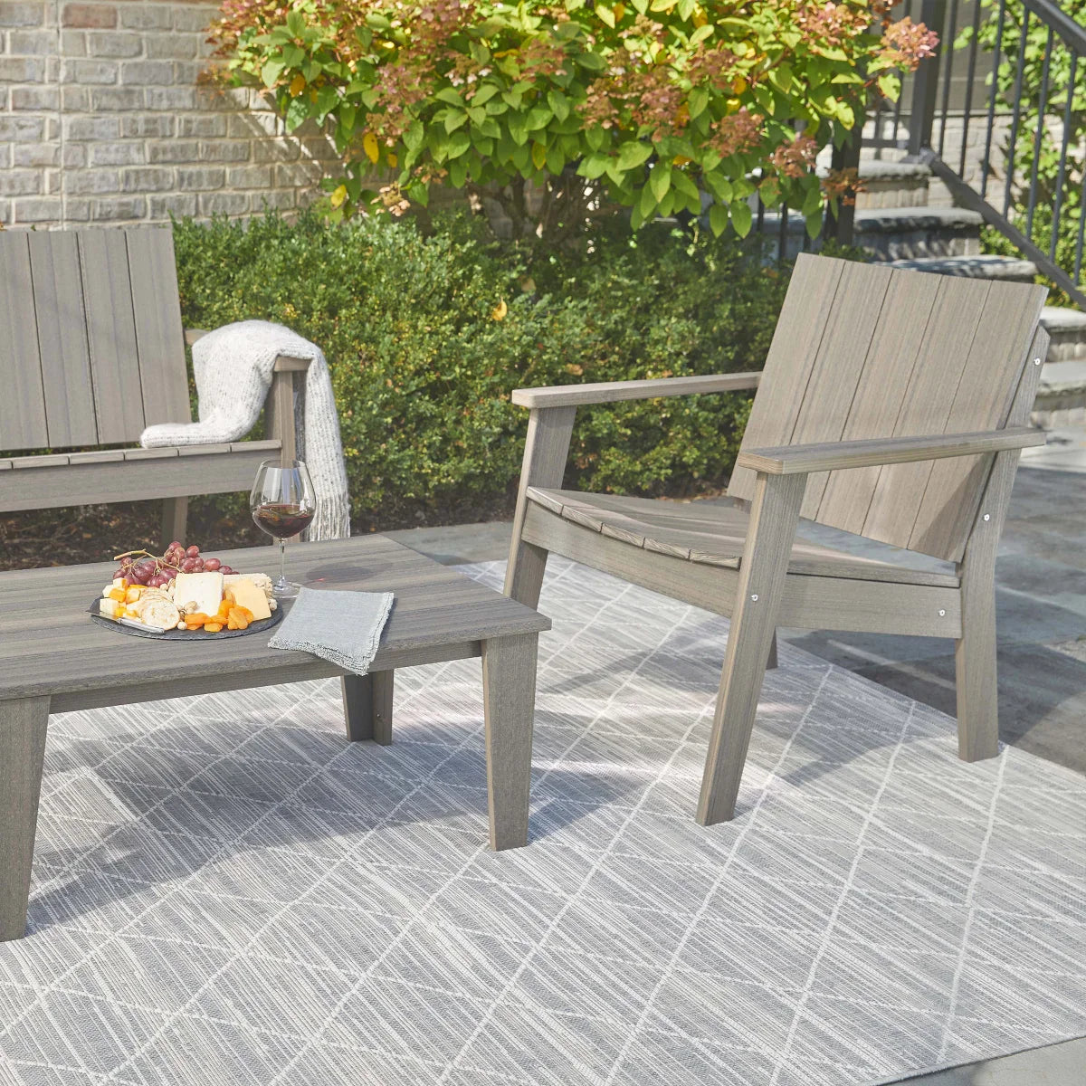 Leisure Line 4-piece Outdoor Seating Set by Tangent