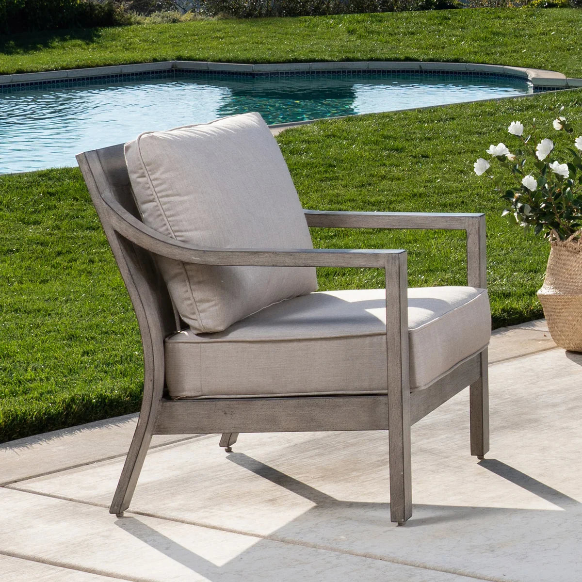 SunVilla North Shore 4-piece Outdoor Seating Set