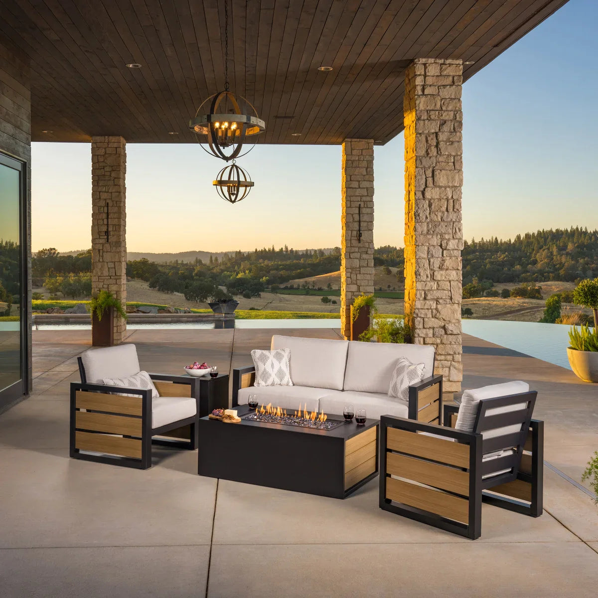 SunVilla Bradford 5-piece Fire Outdoor Seating Set
