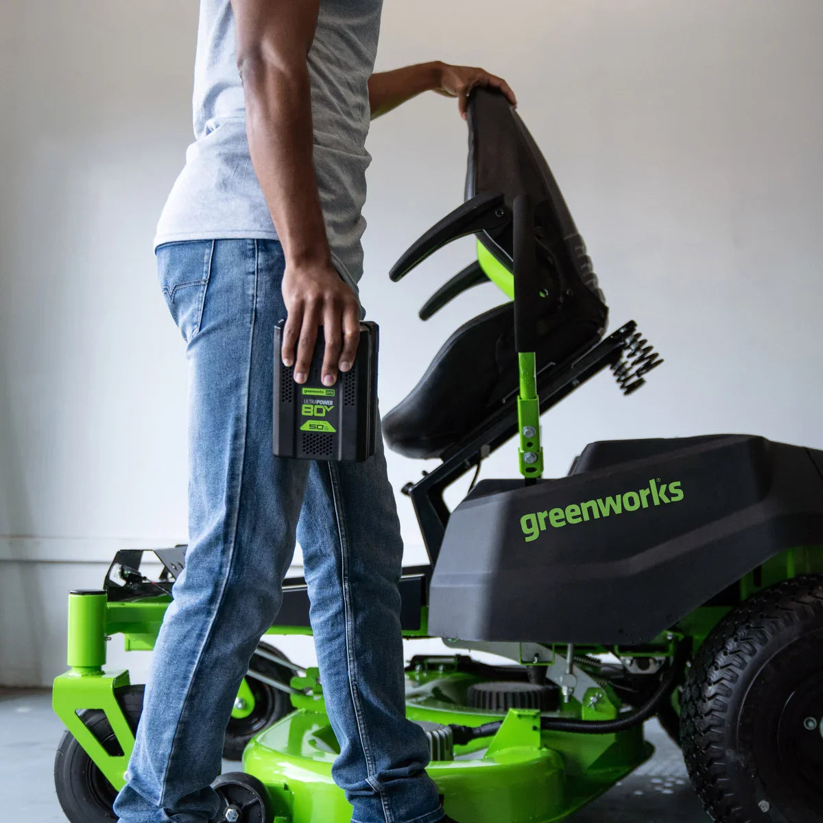 Greenworks 80V 42" Zero-Turn Ride-on Mower w/ (6) 8Ah Batteries, 1.5kW Charger, and Bagger