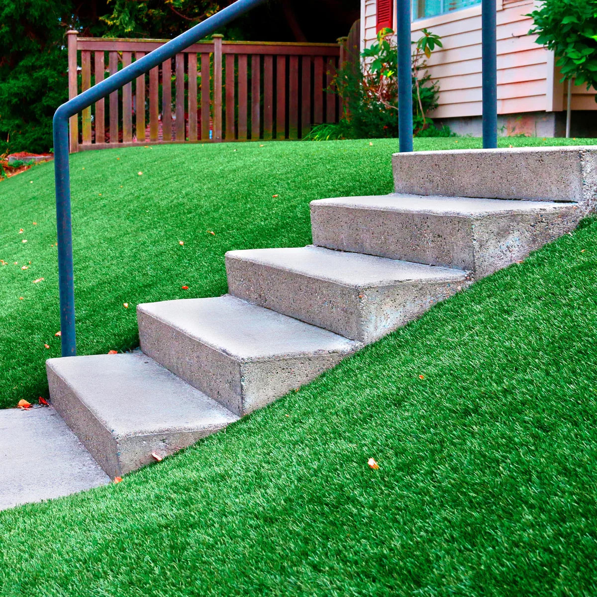 80 oz Platinum Artificial Turf