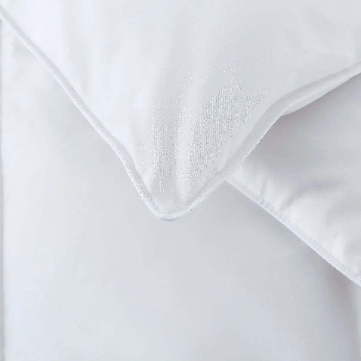 Feather and Loom White Down Comforter & Pillow Set
