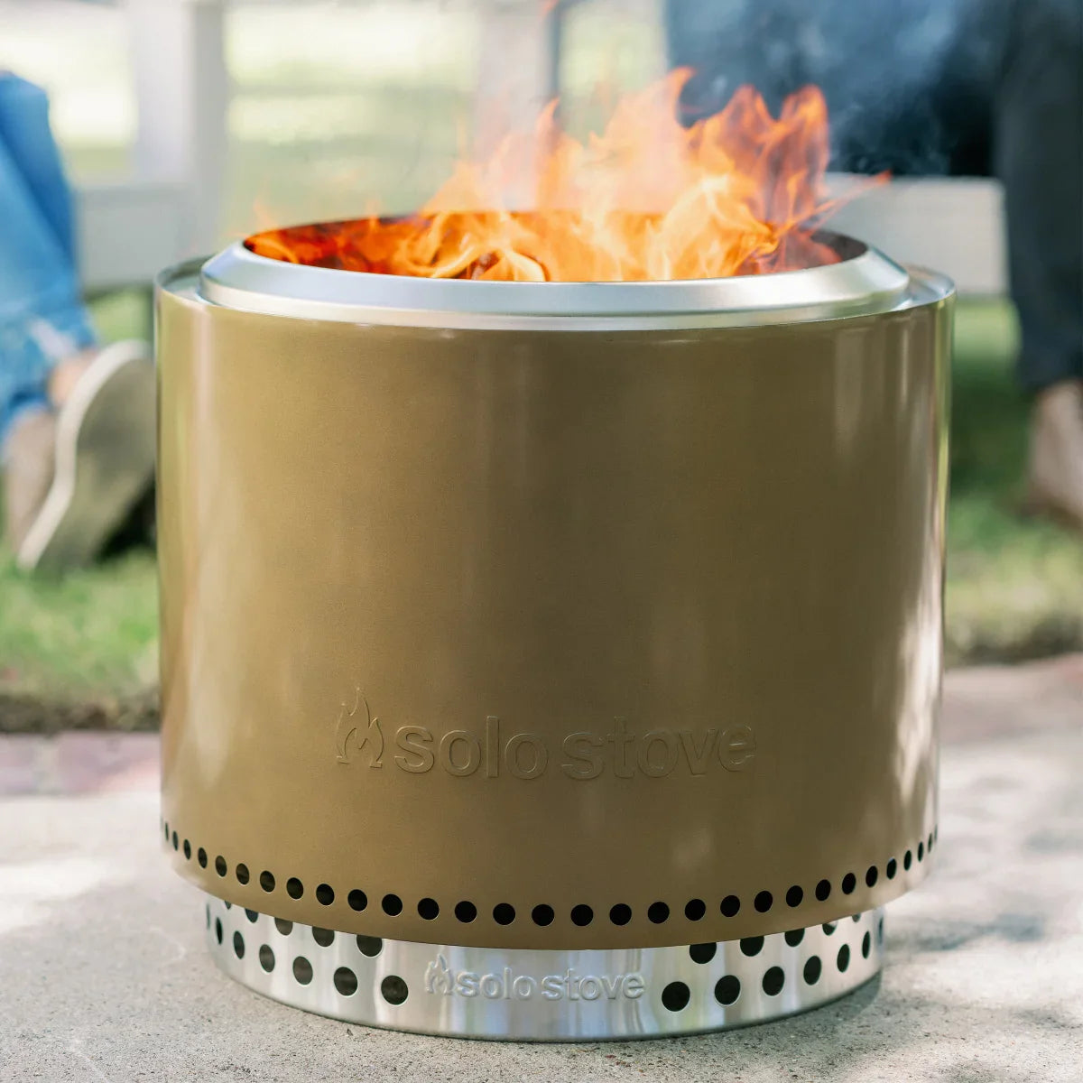 Solo Stove Bonfire 2.0 Metalic Bronze Wood Burning Fire Pit + Stand