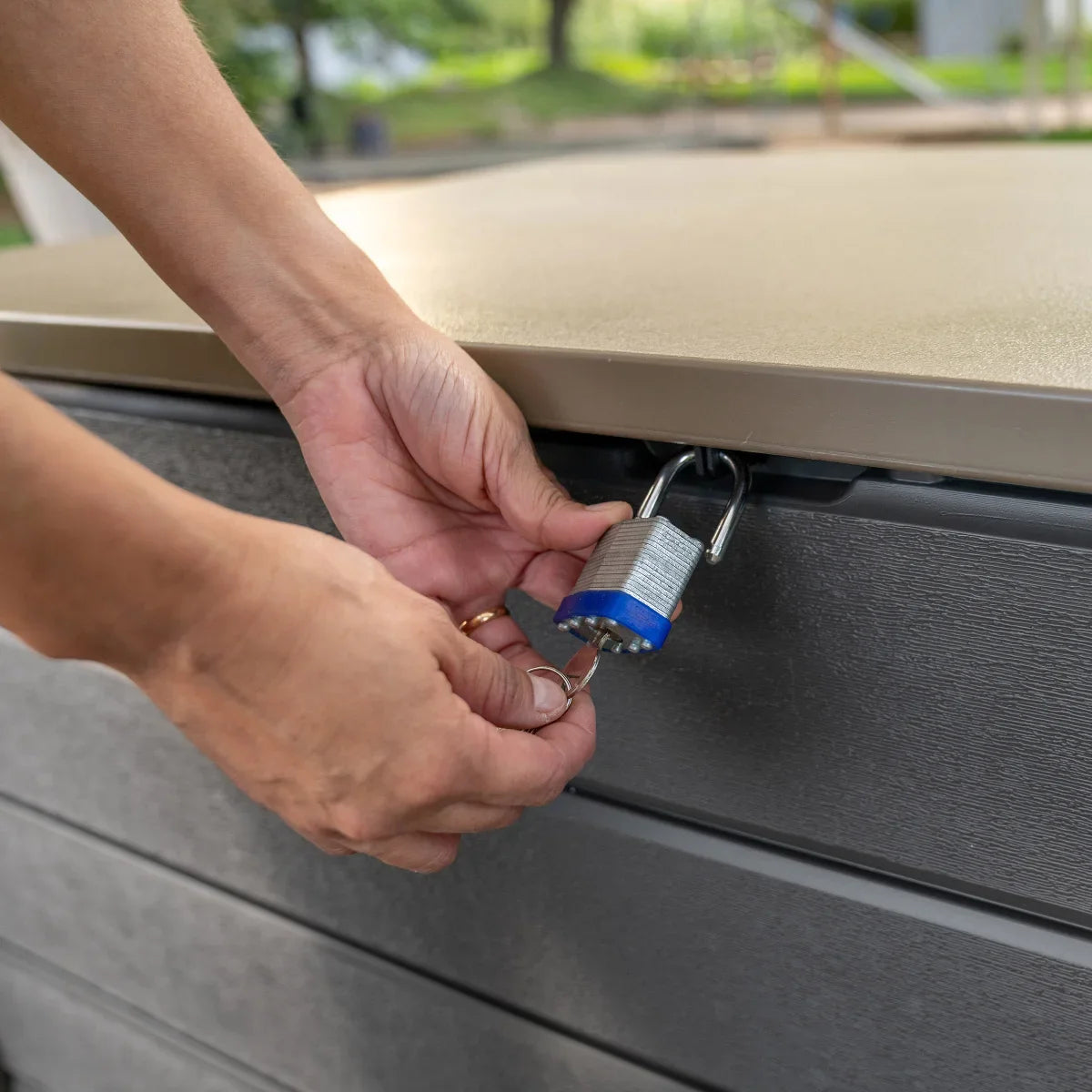 Lifetime 165 Gallon Modern Deck Box