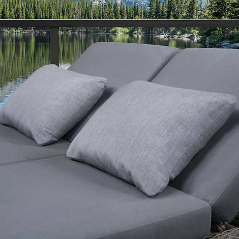 Nadia Daybed