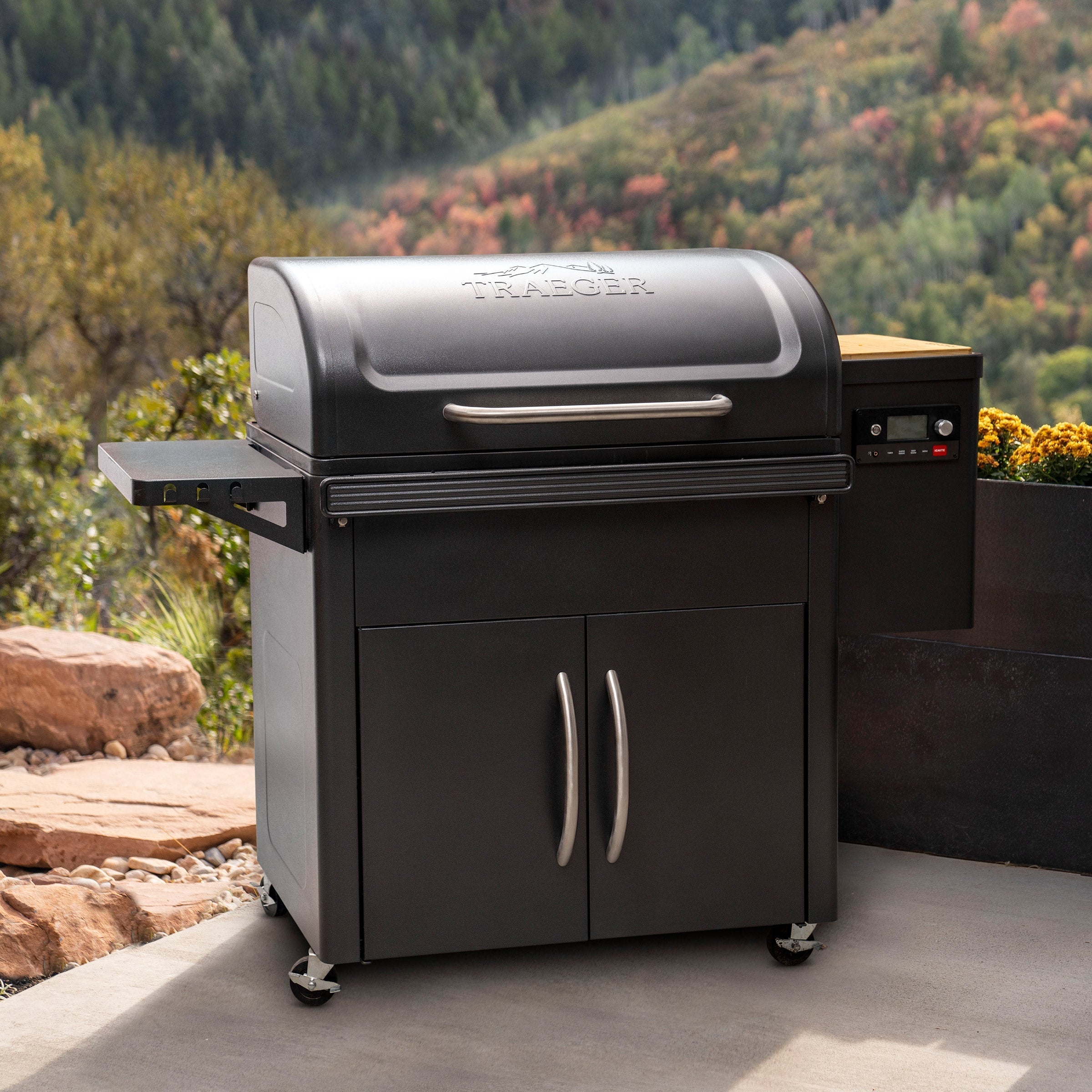 Traeger Silverton XL Pellet Grill